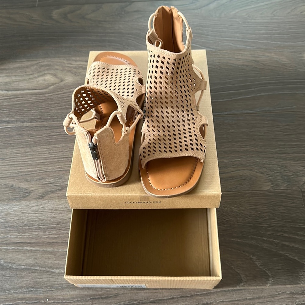 Lucky Brand LP-Baldin Sandal Size 9